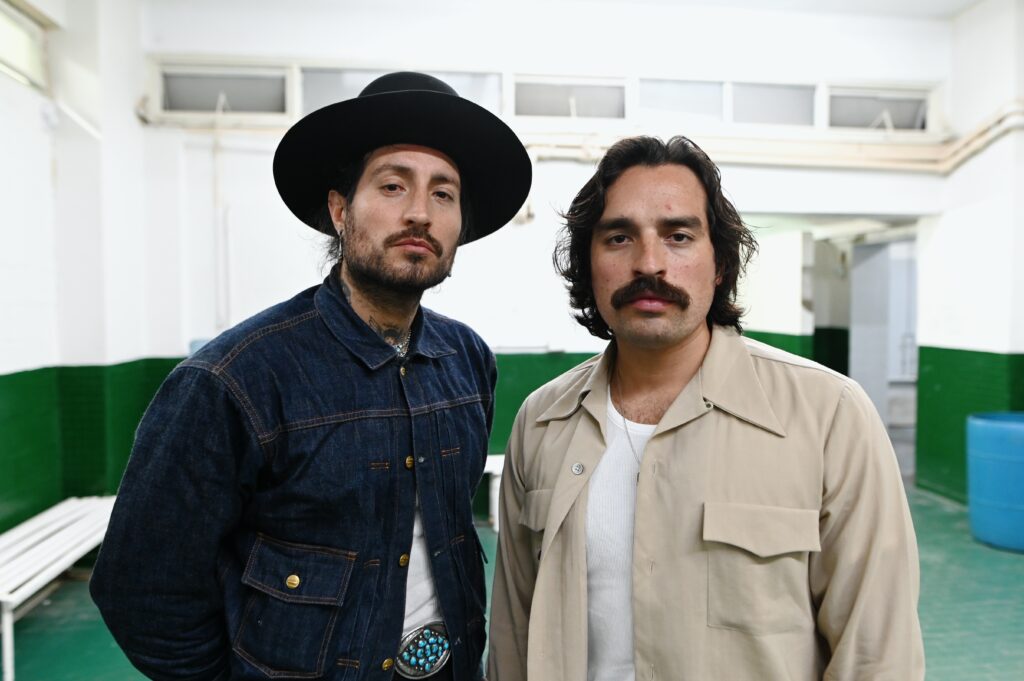 Hermanos Gutierrez, Backstage Show Los Espíritus en Micro Estadio Ferro. 2023.