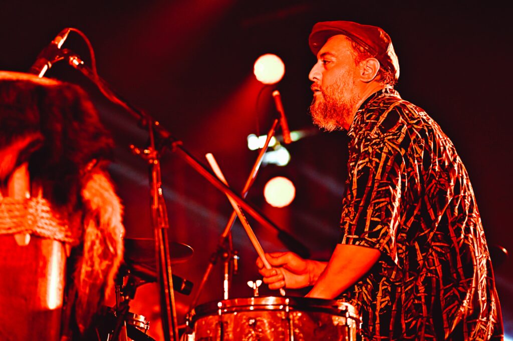 Los Espíritus en el microestadio Ferro presentando el álbum La Montaña. Pipe Correa.